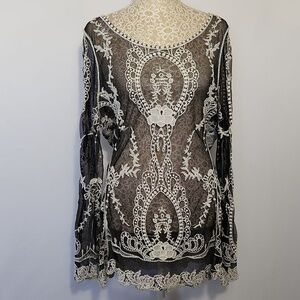 Cover Stitched Women's Black White Mesh Embroidered Long Sleeve Boat Neck Top L